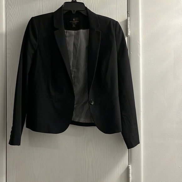 Blazer - Picture 1 of 2